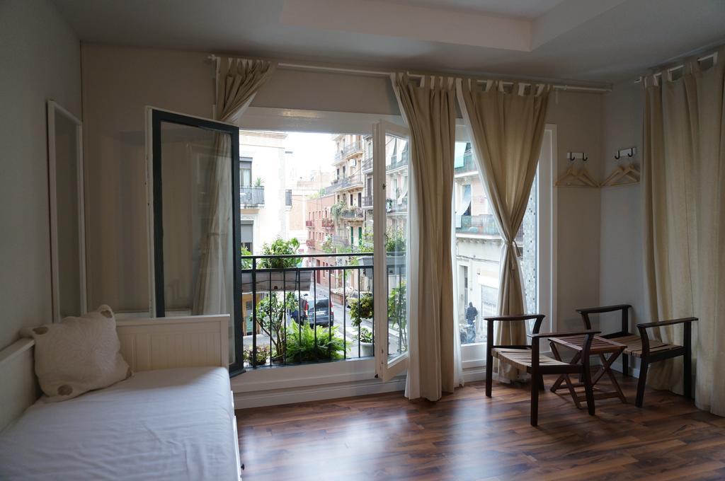 Camino B&B บาร์เซโลนา ภายนอก รูปภาพ