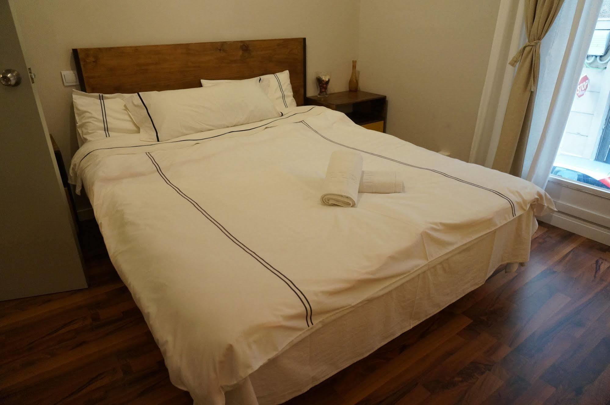 Camino B&B บาร์เซโลนา ภายนอก รูปภาพ