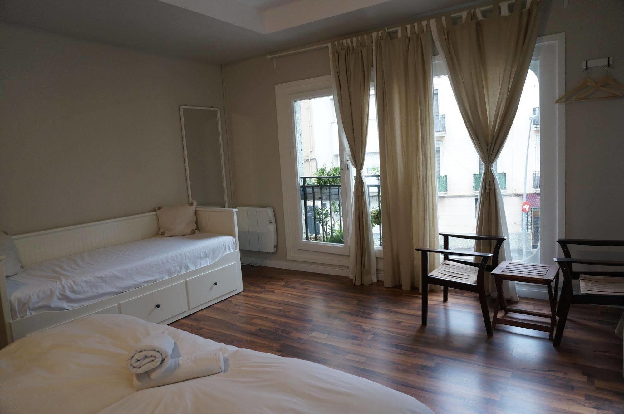 Camino B&B บาร์เซโลนา ภายนอก รูปภาพ