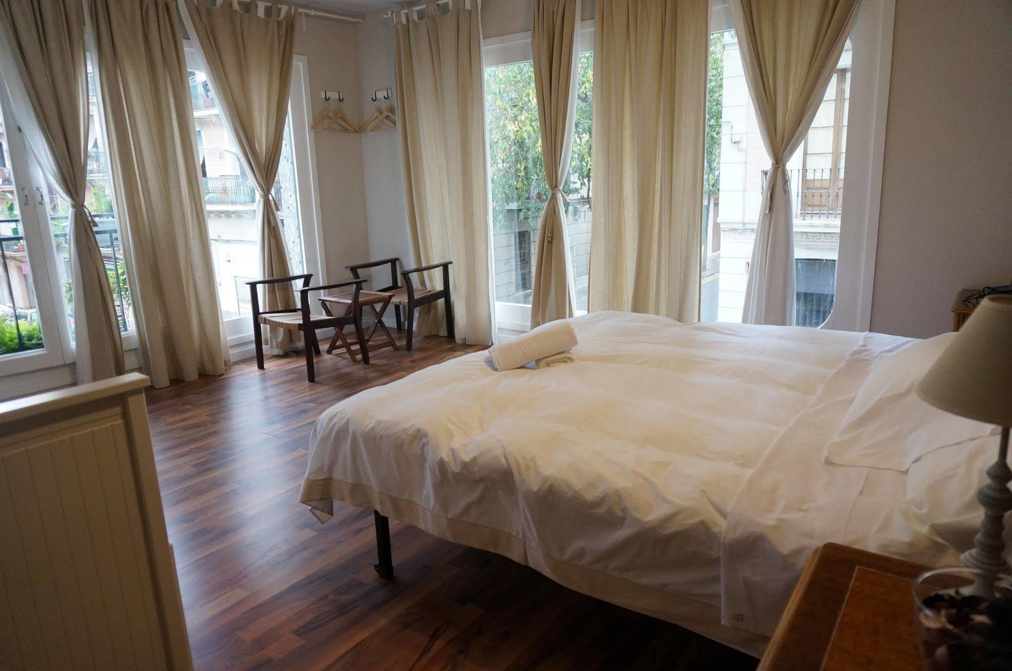 Camino B&B บาร์เซโลนา ภายนอก รูปภาพ
