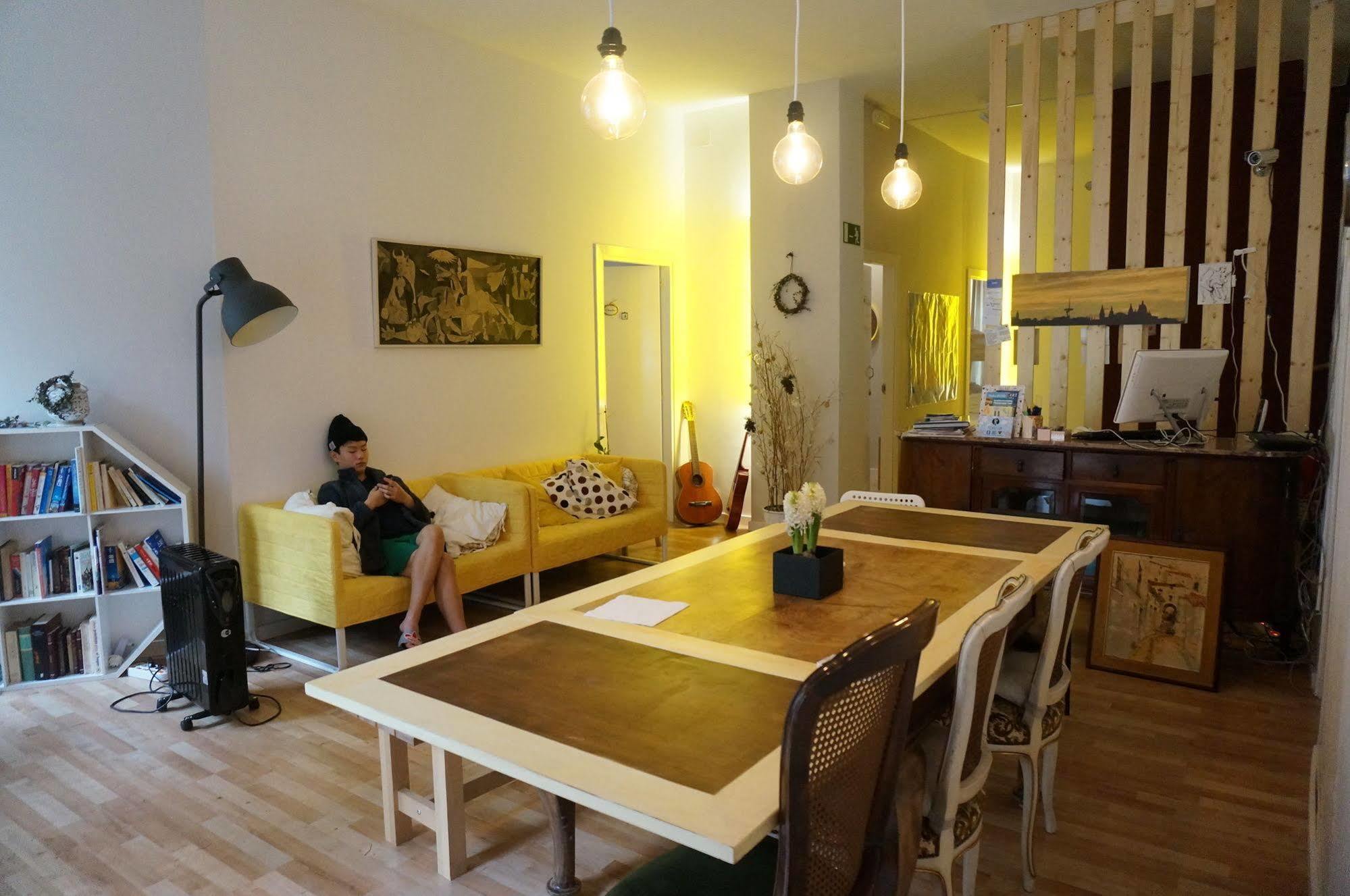 Camino B&B บาร์เซโลนา ภายนอก รูปภาพ